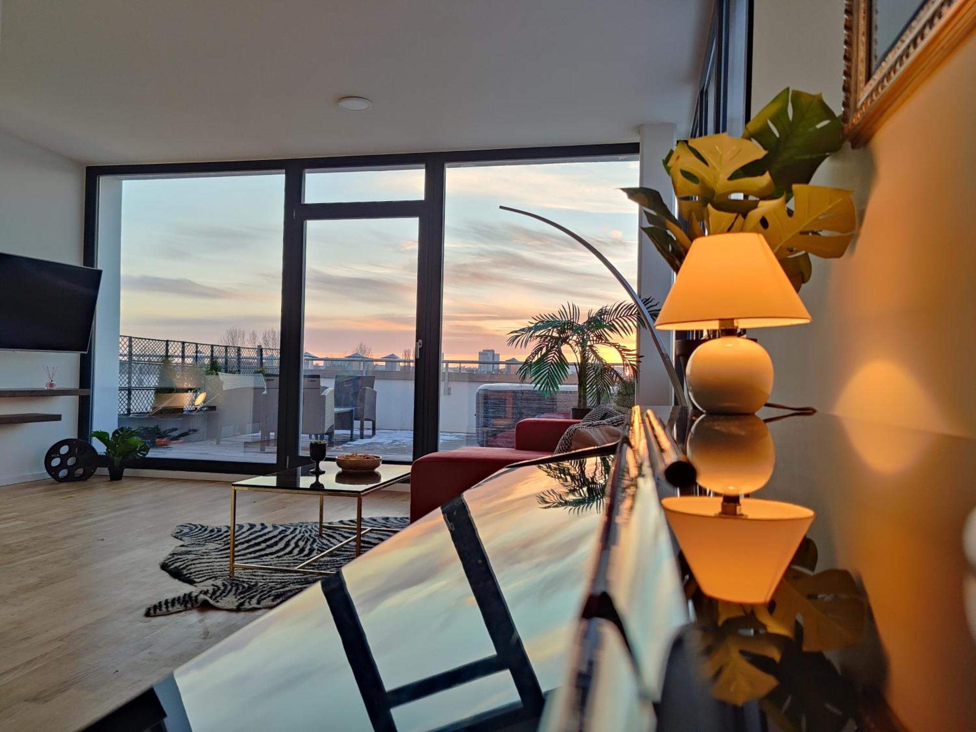 Maisonette-Penthouse Inklusive Whirlpool Ueber Den Daechern Von マクデブルク エクステリア 写真